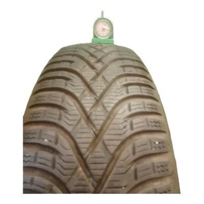 Kleber Krisalp HP3 185/60 R15 84T invernale usato