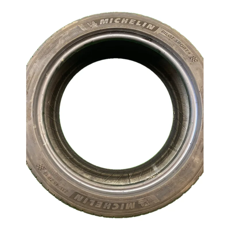 Michelin Pilot Sport 4 235/45 R19 99Y usato