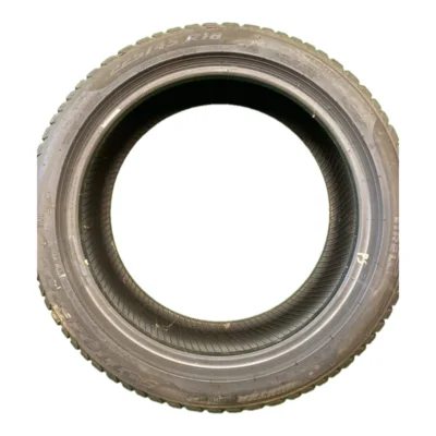 Pirelli Sottozero Winter 3 MOE 225/45 R18 usato