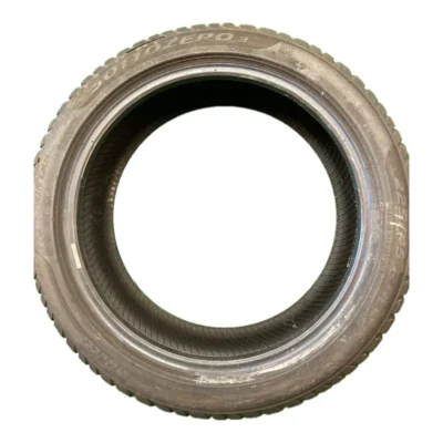 Pirelli Sottozero 3 MOE 225/45 R18 usato