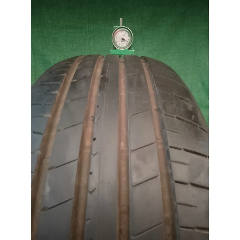 Bridgestone Alenza 100 235/50 R20 usato