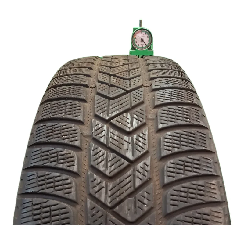 Pirelli Scorpion Winter 235/50 R19 103H usato
