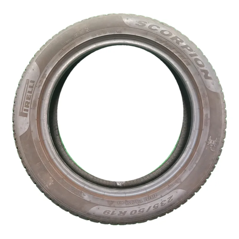 Pirelli Scorpion Winter 235/50 R19 103H usato
