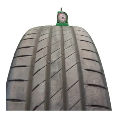 Kumho Ecsta PS71 235/45 R20 usato 7mm