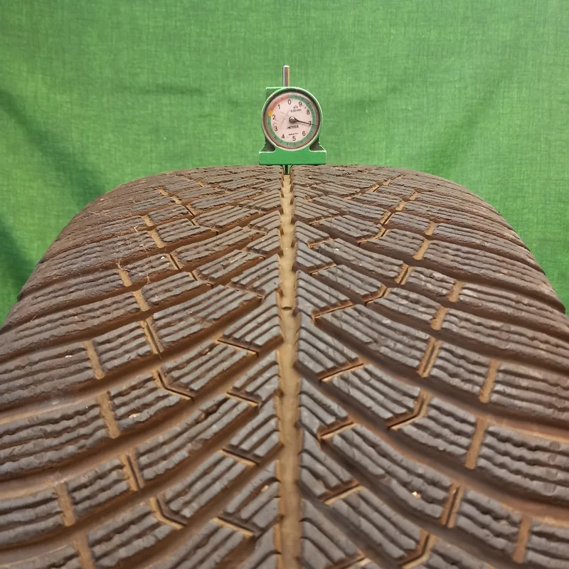 Pirelli P ZERO WINTER 2 255/50 R21 usato