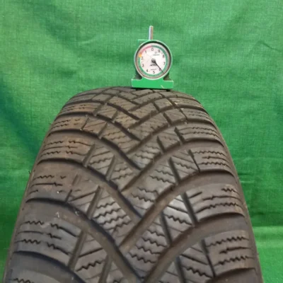 Hankook Winter i*cept RS3 175/65 R14 82T usato