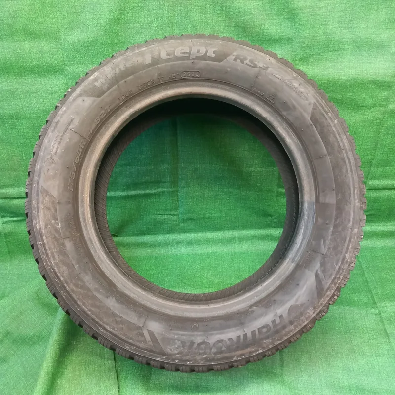 Hankook Winter i*cept RS3 175/65 R14 82T usato