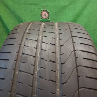 Pirelli P ZERO 315/35 R21 estivo usato