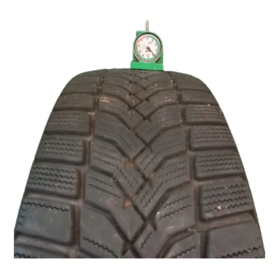 Bridgestone DURAVIS VAN WINTER ENLITEN 215/70 R15C