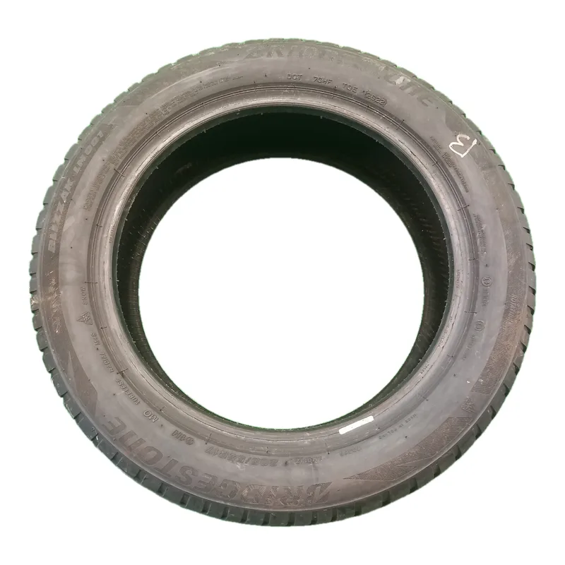 Bridgestone BLIZZAK LM 001 205/55 R17 91H usato