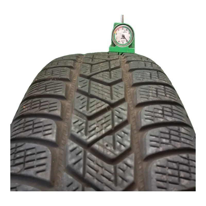 Pirelli Scorpion Winter 215/65 R17 103H usato