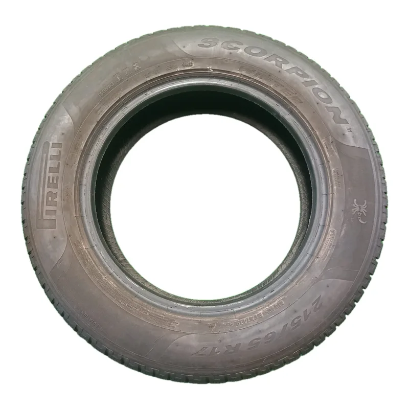 Pirelli Scorpion Winter 215/65 R17 103H usato