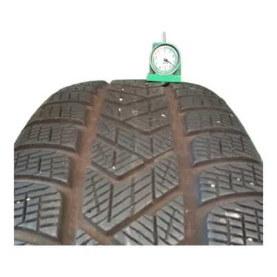 Pirelli Scorpion Winter 235/55 R18 usato