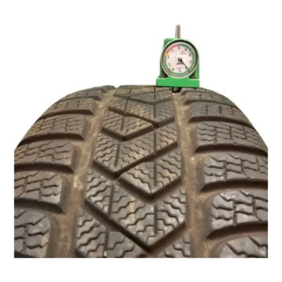 Pirelli Sottozero 3 225/50 R18 99H usato