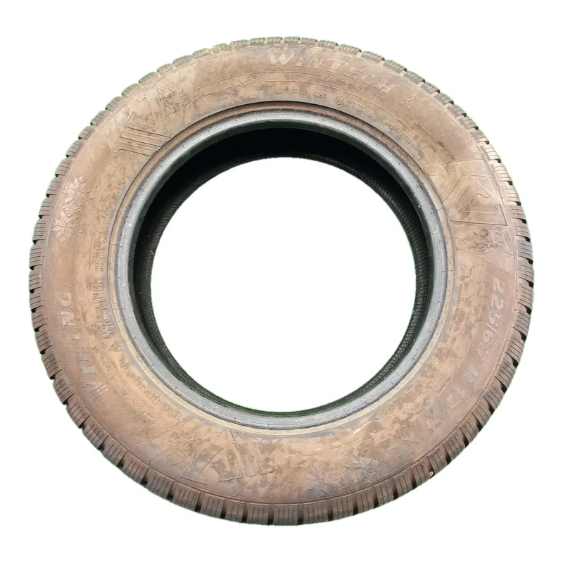 Viking Wintech 225/65 R17 106H invernale usato
