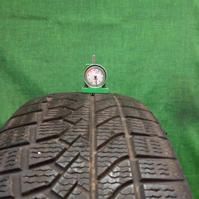 Goodride ZuperSnow Z-507 225/55 R18 usato