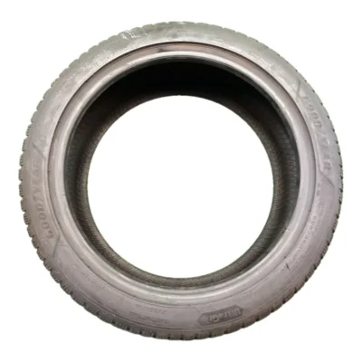 Goodyear UltraGrip Performance 3 225/45 R18 usato
