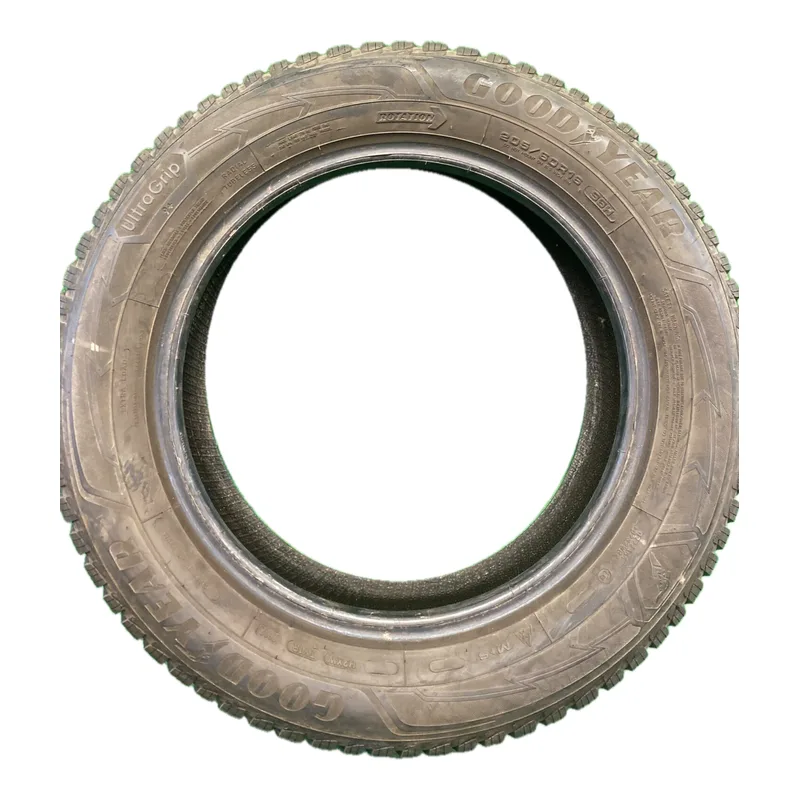 Goodyear UltraGrip 9+ 205/50 R16 usato