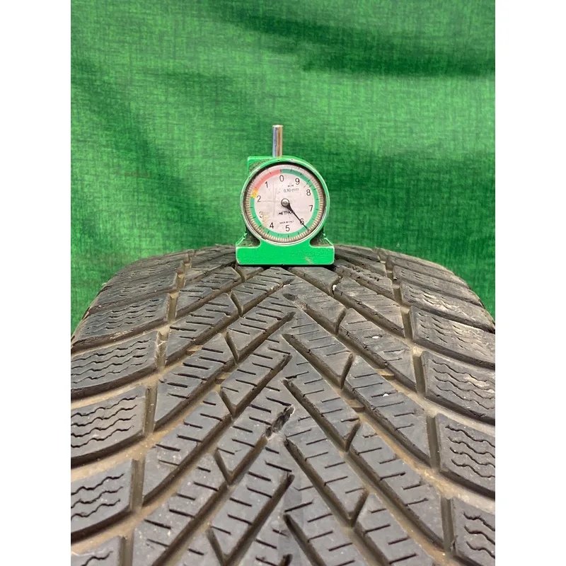 Pirelli Winter Cinturato 215/60 R17 96T usato