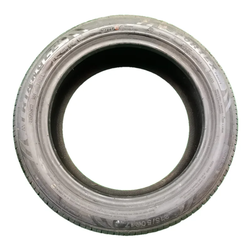 Triangle Sportex TSH11 215/50 R17 95Y usato