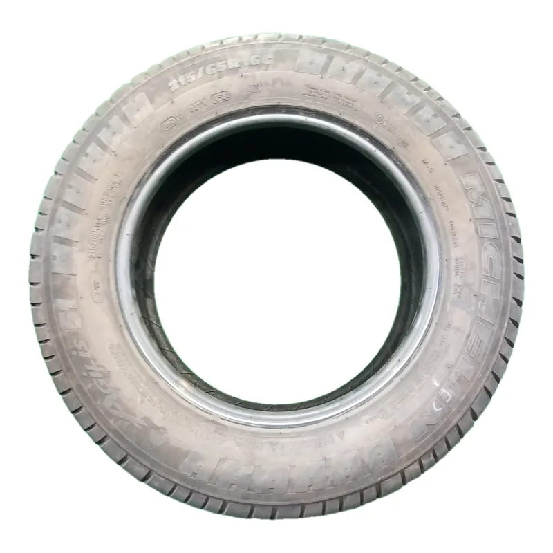 Michelin Agilis 51 215/65 R16C usato 4,5 mm