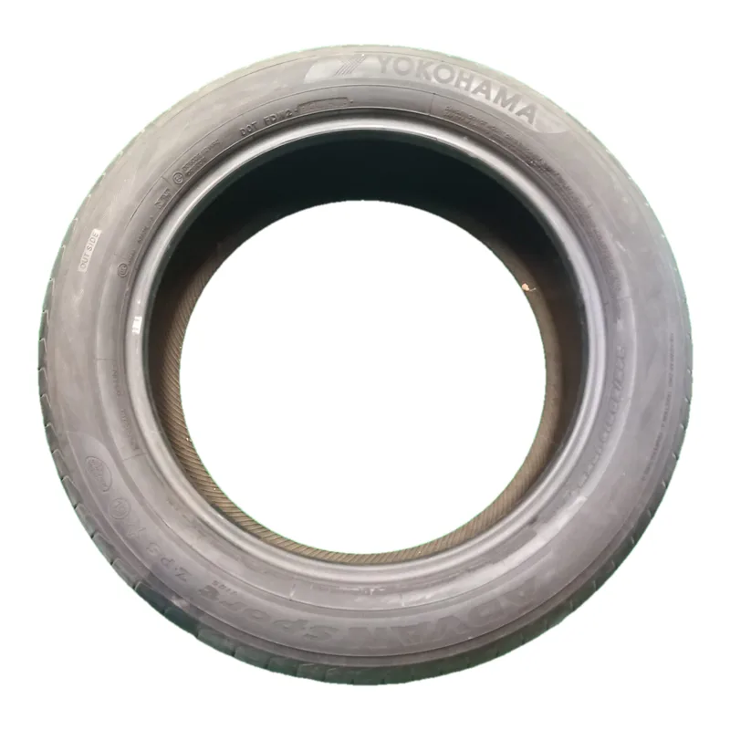 Yokohama ADVAN SPORT ZPS v105 245/50 R19 usato