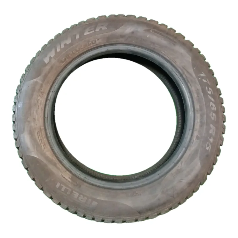 Pirelli Winter Cinturato TM 175/65 R15 84T usato