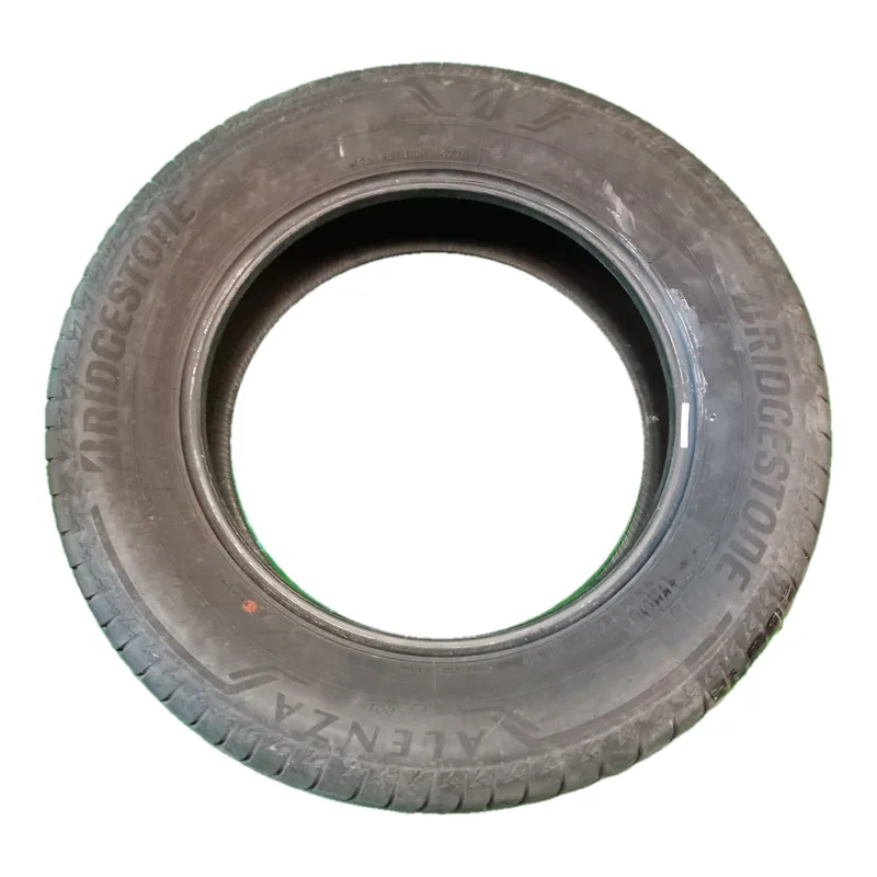 Bridgestone ALENZA 001 225/65 R17 usato