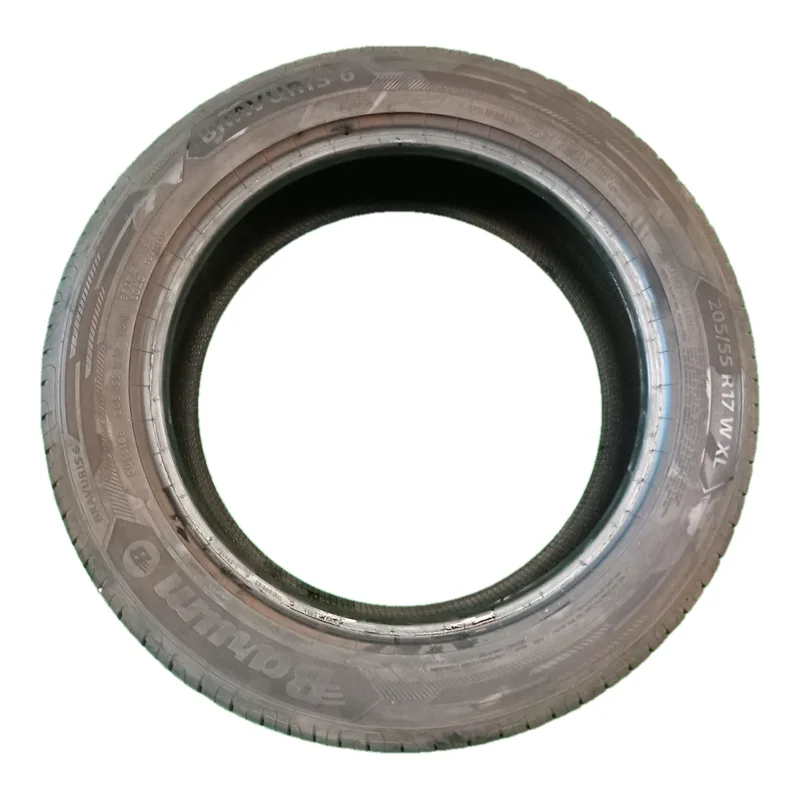 Barum Bravuris 6 205/55 R17 95W usato