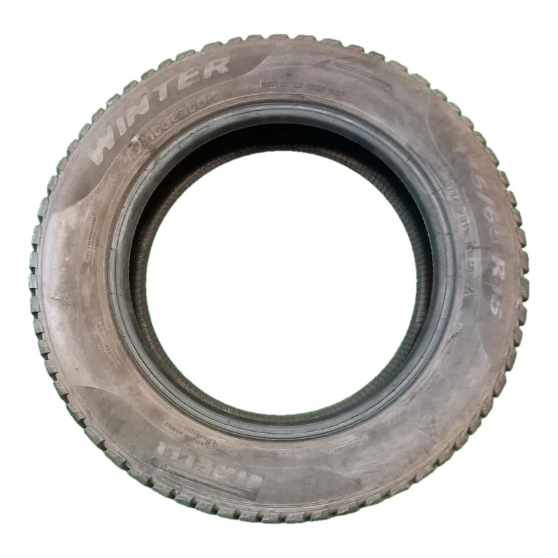 Pirelli Winter Cinturato TM 185/65 R15 84T usato