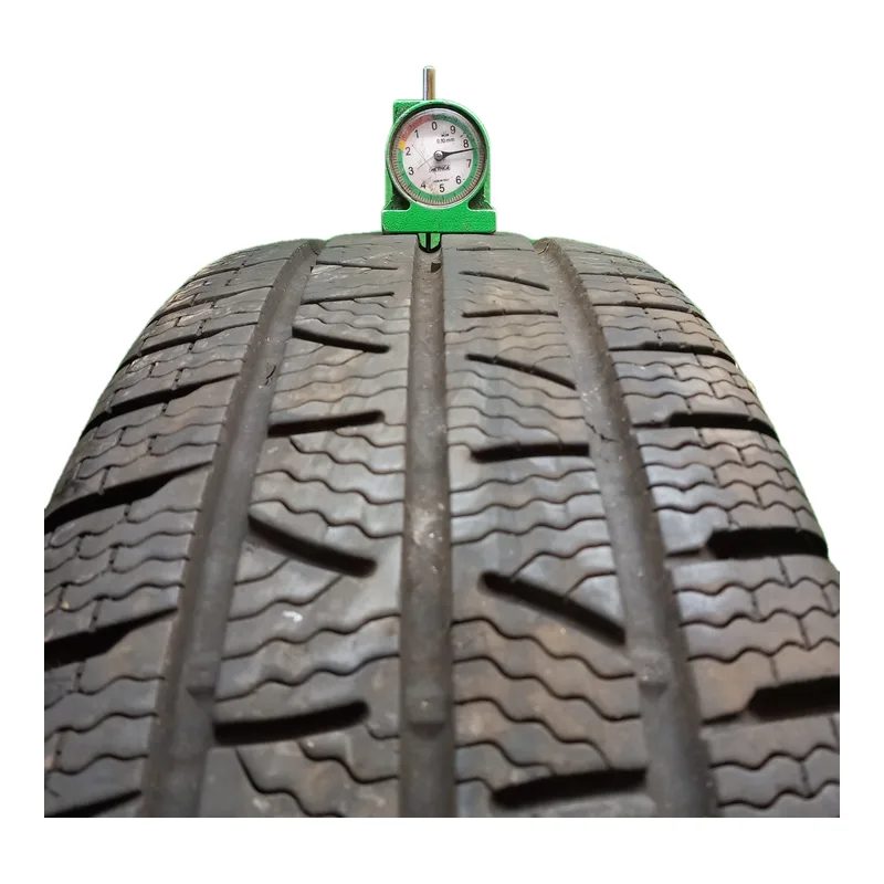 Pirelli Carrier Winter 225/75 R16C usato 7.5mm