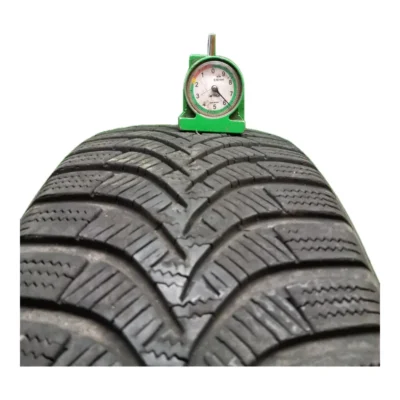 Hankook Winter i*cept RS2 185/65 R15 92T usato
