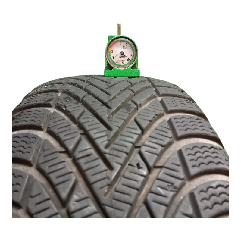 Pirelli Winter Cinturato TM 215/55 R17 98T usato