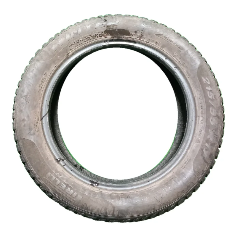 Pirelli Winter Cinturato TM 215/55 R17 98T usato