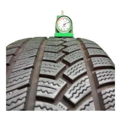 Ovation W586 225/40 R18 92H invernale usato