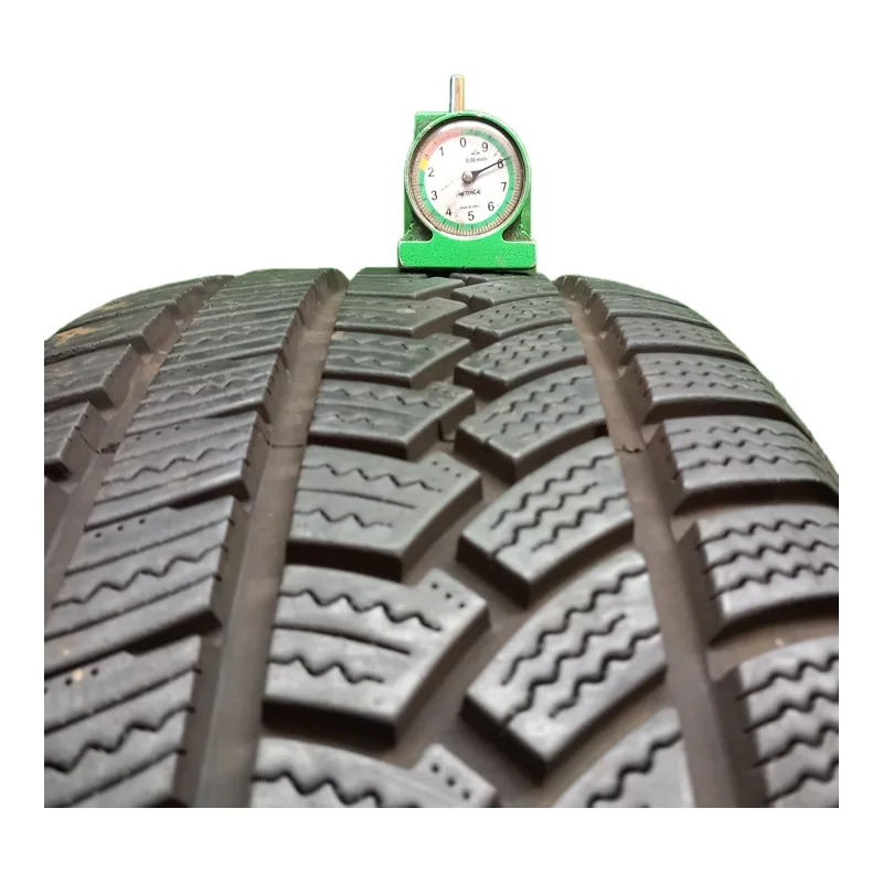 Ovation W586 225/40 R18 92H invernale usato