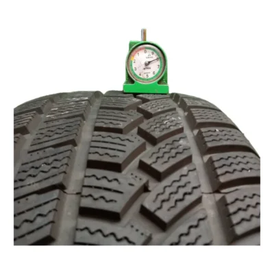 Ovation W586 225/40 R18 92H invernale usato