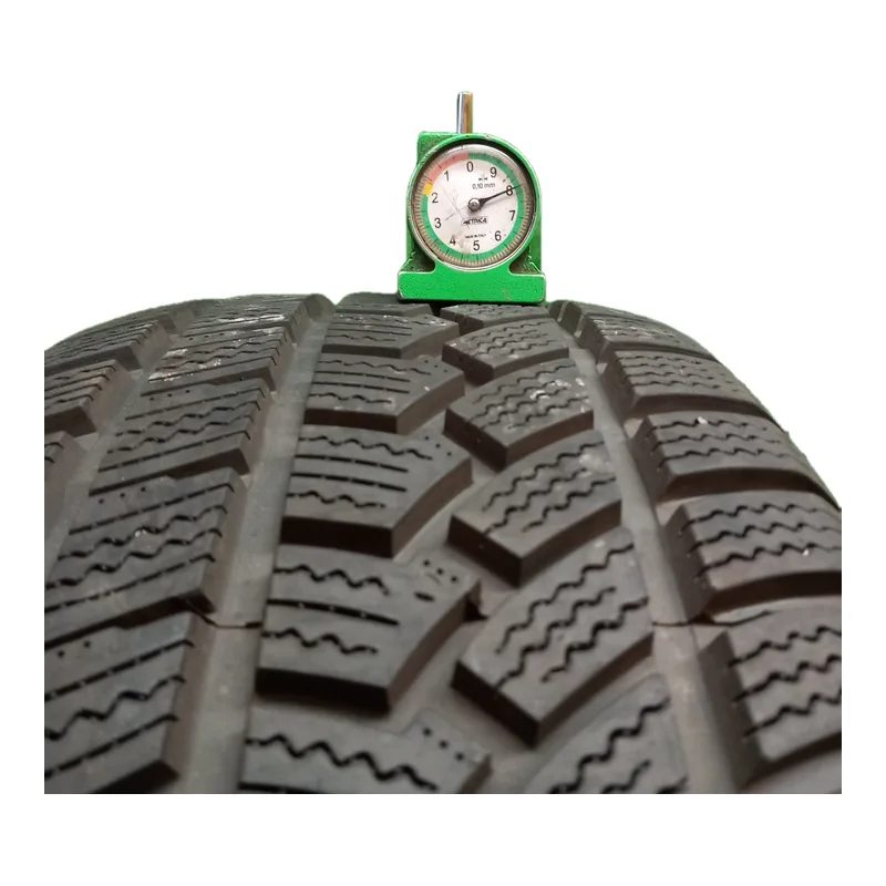 Ovation W586 225/40 R18 92H invernale usato