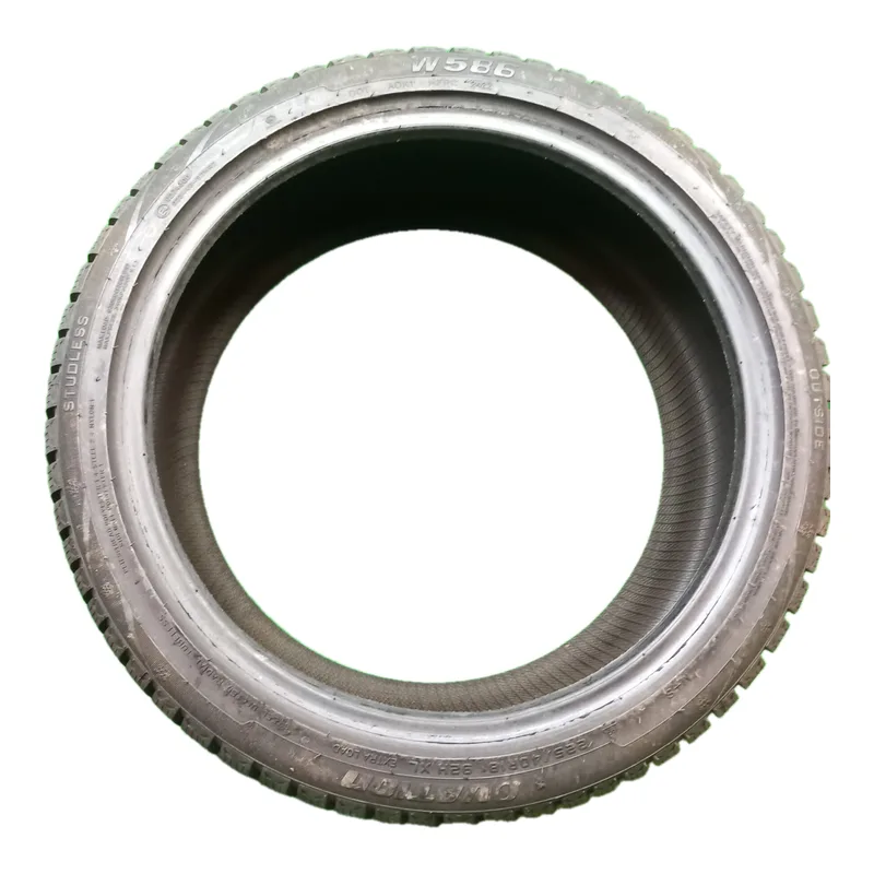 Ovation W586 225/40 R18 92H invernale usato