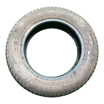 Goodyear UltraGrip 9+ 185/65 R15 usati 2021