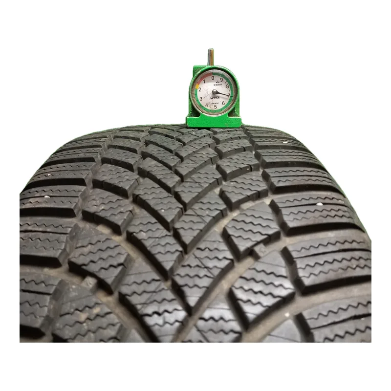 Bridgestone Blizzak LM005 225/45 R17 91H usato