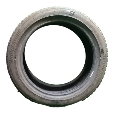 Bridgestone Blizzak LM005 225/45 R17 91H usato