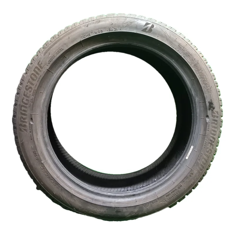 Bridgestone Blizzak LM005 225/45 R17 91H usato