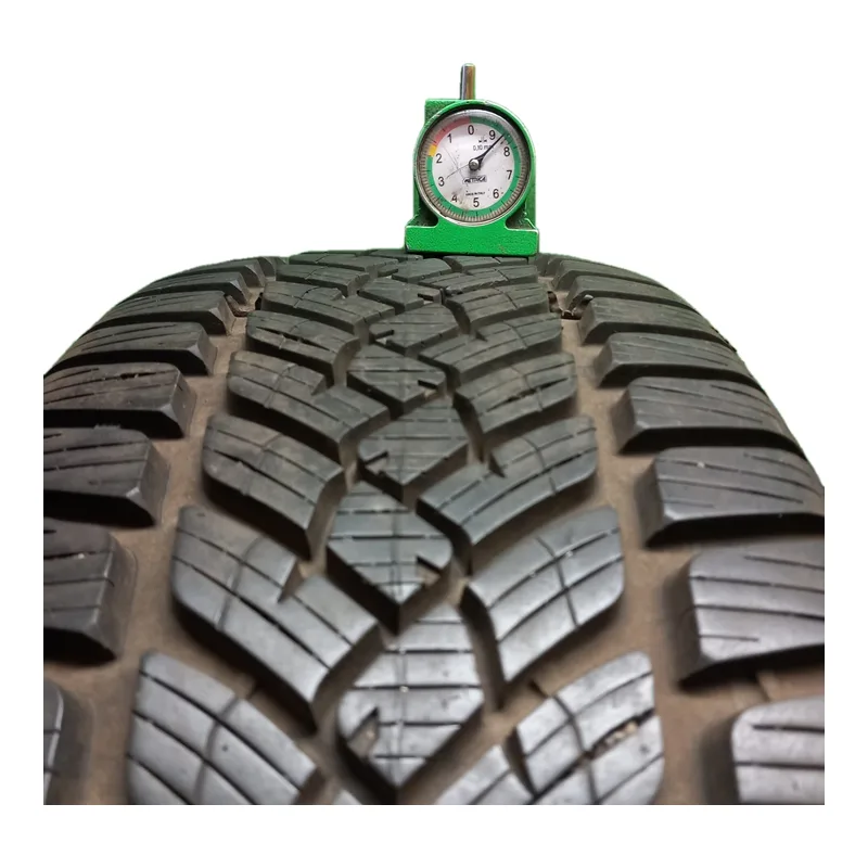 Fulda Kristall Control HP2 215/55 R17 usato