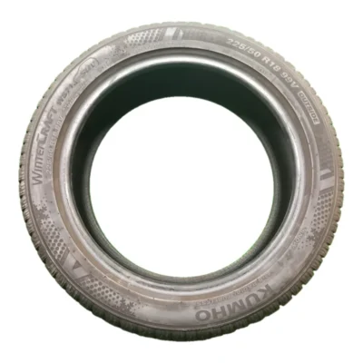 Kumho WinterCraft WS71 SUV 225/50 R18 99V usato