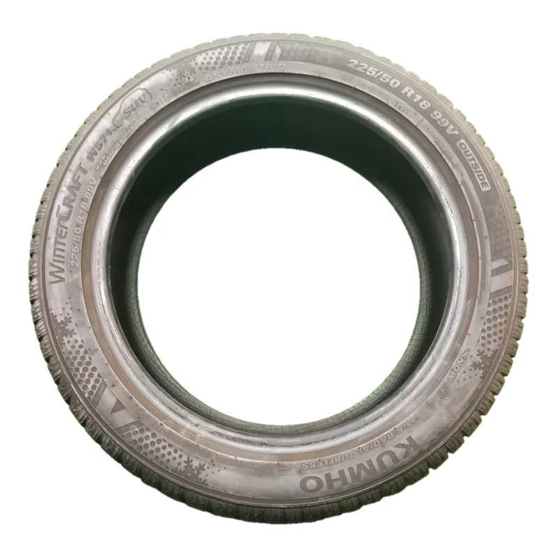 Kumho WinterCraft WS71 SUV 225/50 R18 99V usato