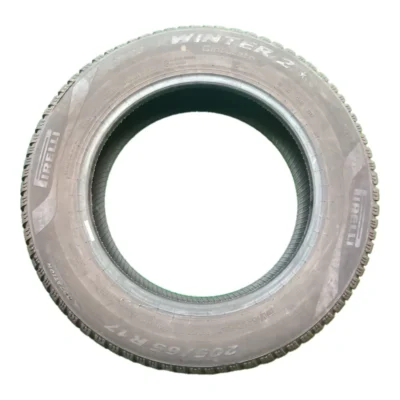 Pirelli Winter 2 Cinturato TM 205/65 R17 usato