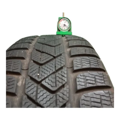 Pirelli Winter Sottozero 3 225/35 R18 98H usato