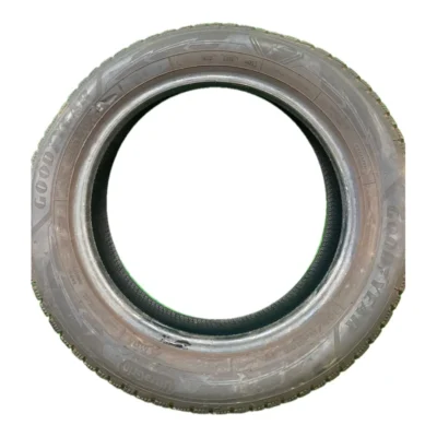 Goodyear UltraGrip Performance 3 205/55 R16 usato