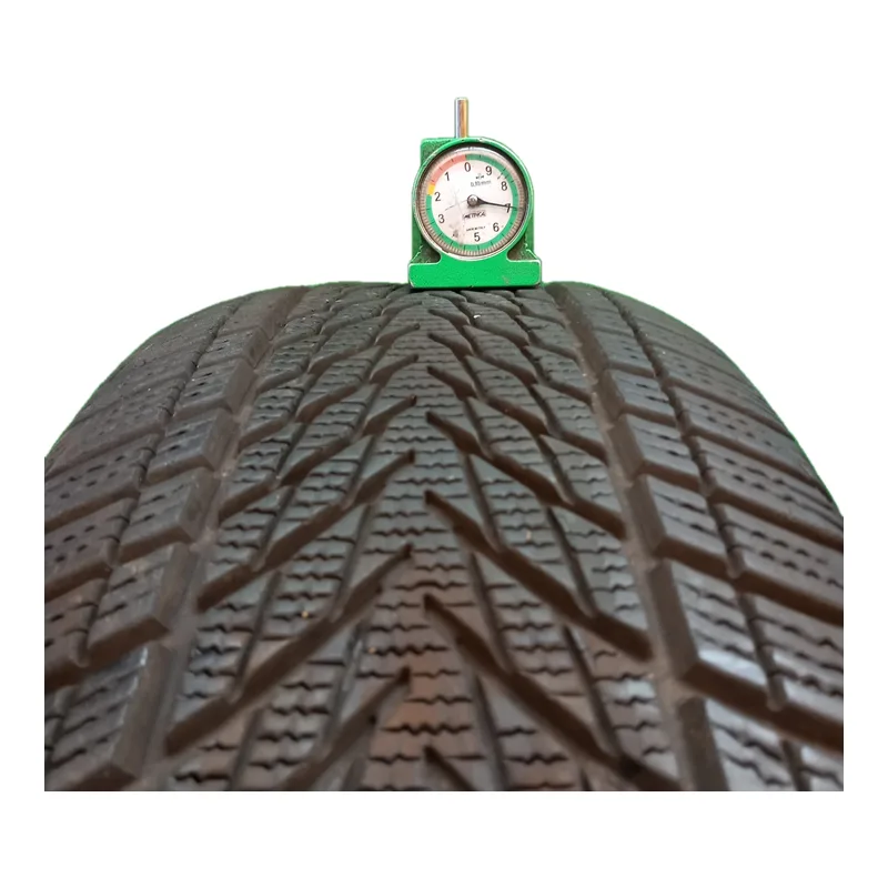 Goodyear UltraGrip Performance 3 225/55 R17 usato